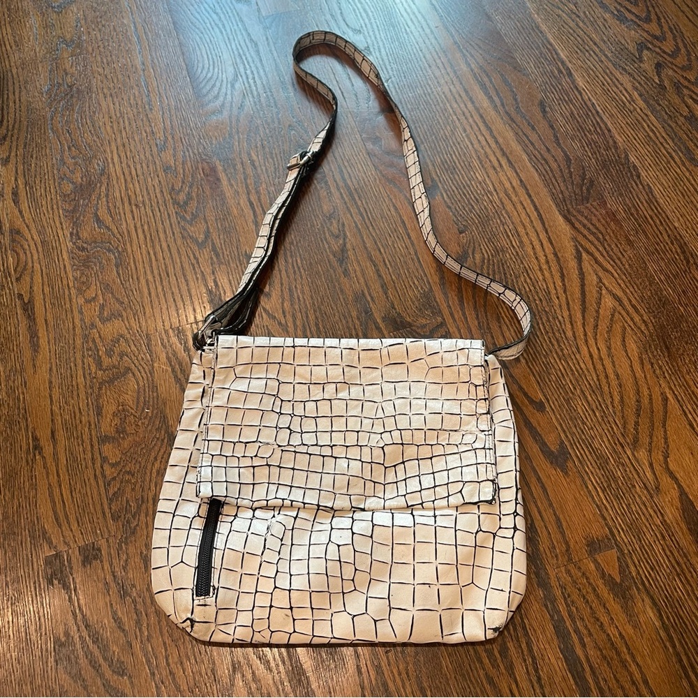 PULICATI White & Black Crackle Leather Crossbody Bag Made in Italy
